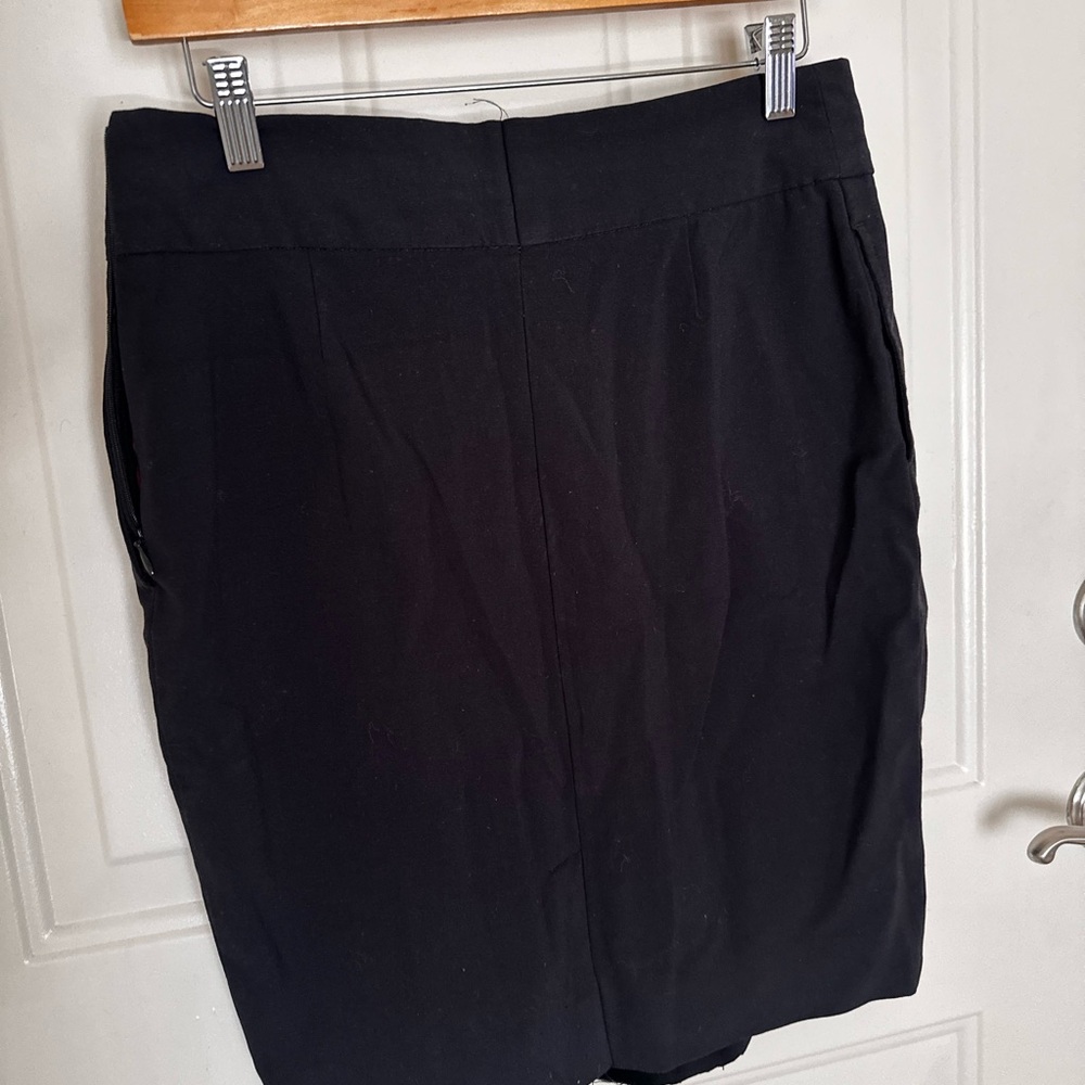 Old Navy Black and Gray Skirt